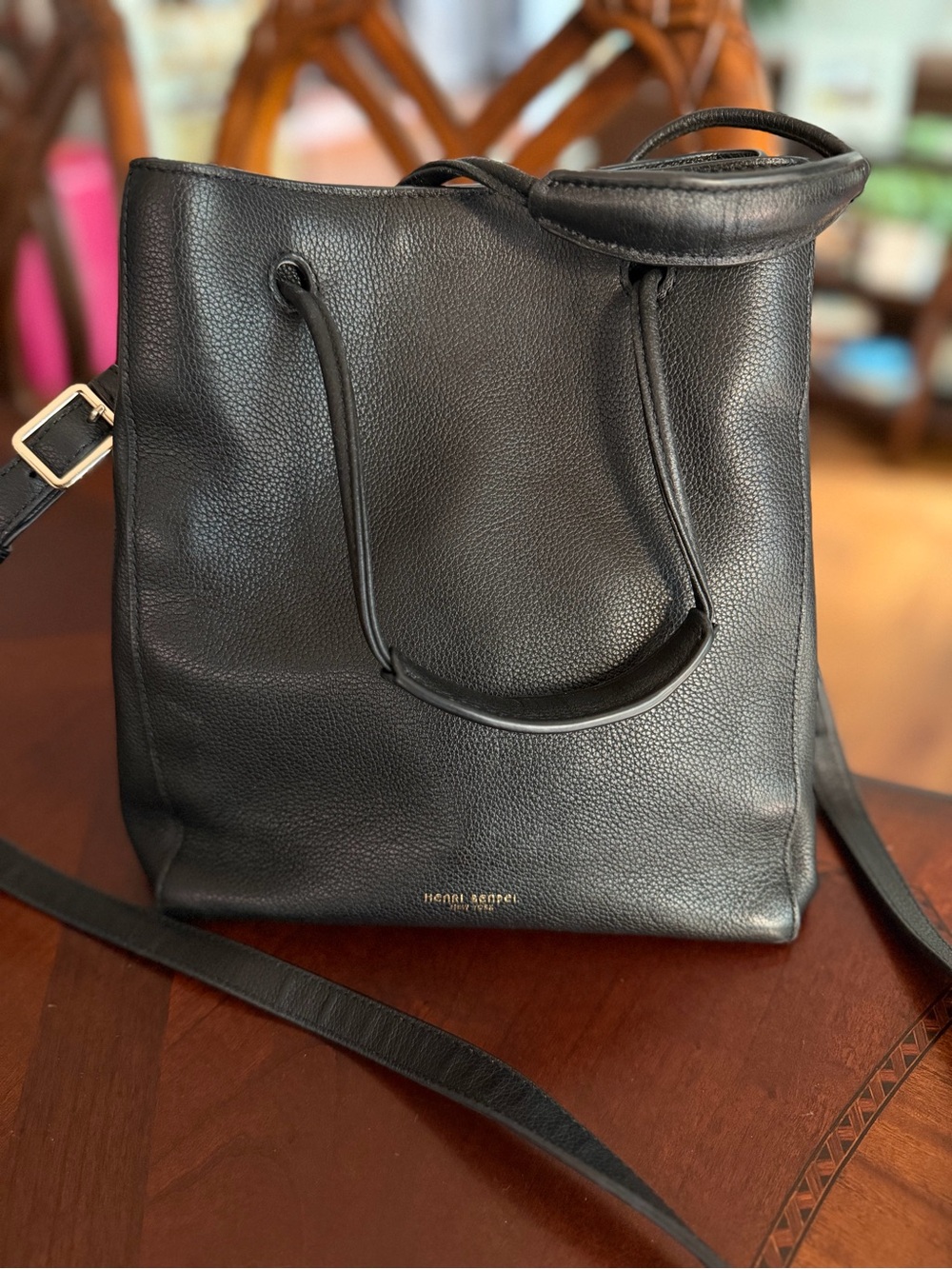 Henri Bendel HTF Bucket Crossbody Lunch Bag Tote in VGUC